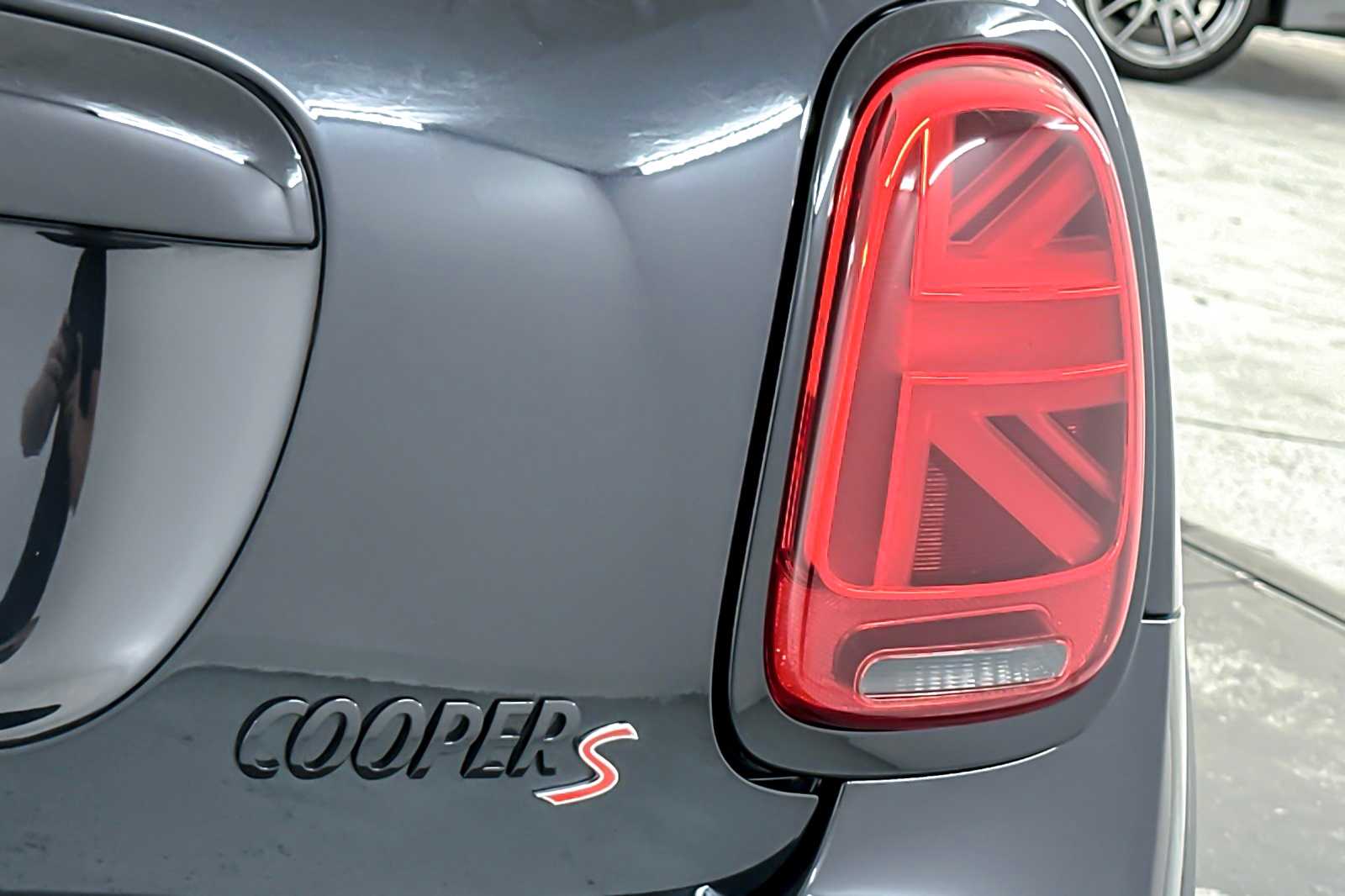 Thumbnail: 2023 MINI Cooper Hardtop - 28
