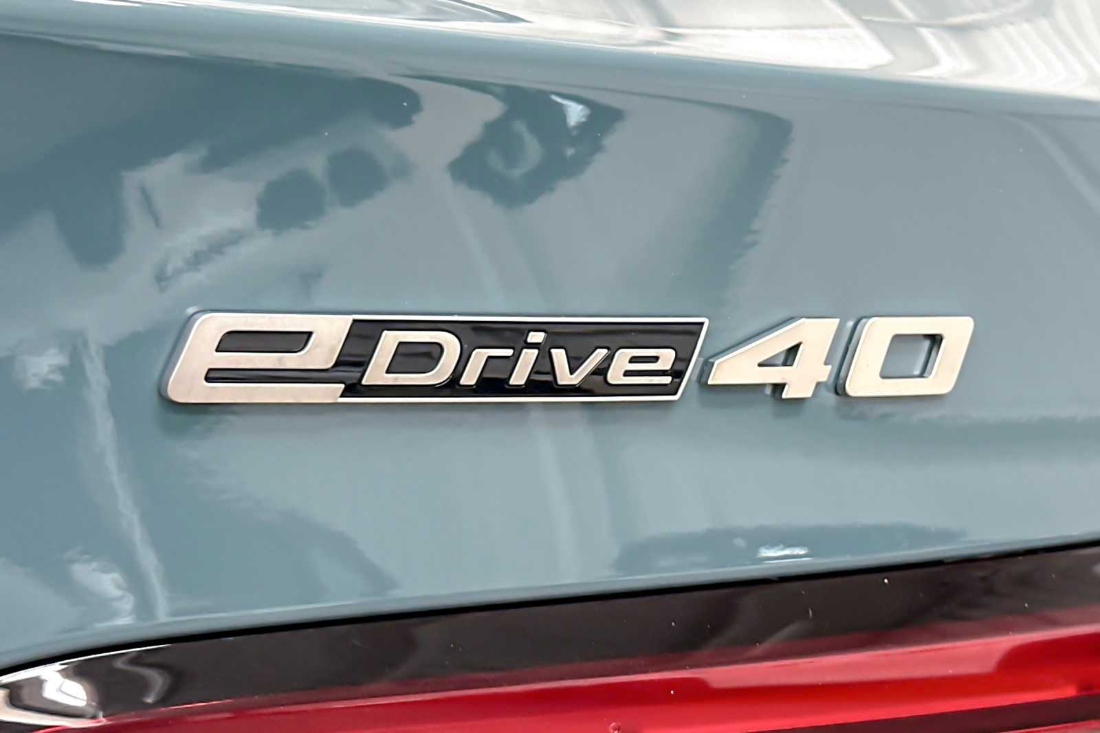 Thumbnail: 2026 BMW i5 - 25