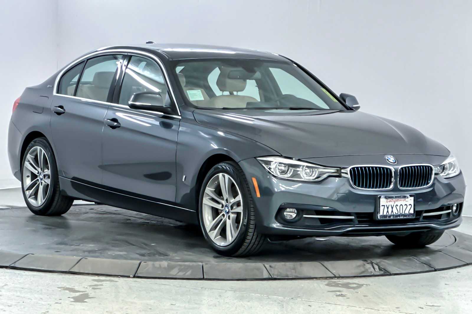 Thumbnail: 2017 BMW 3 Series - 9