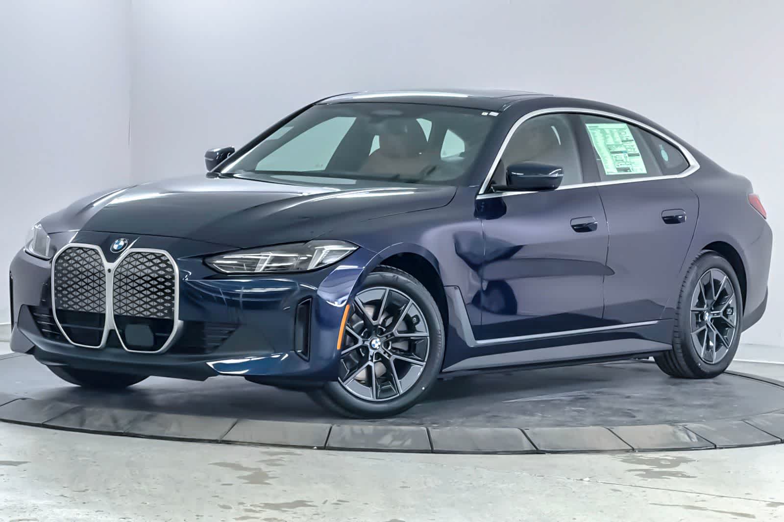 Thumbnail: 2026 BMW i4 - 1
