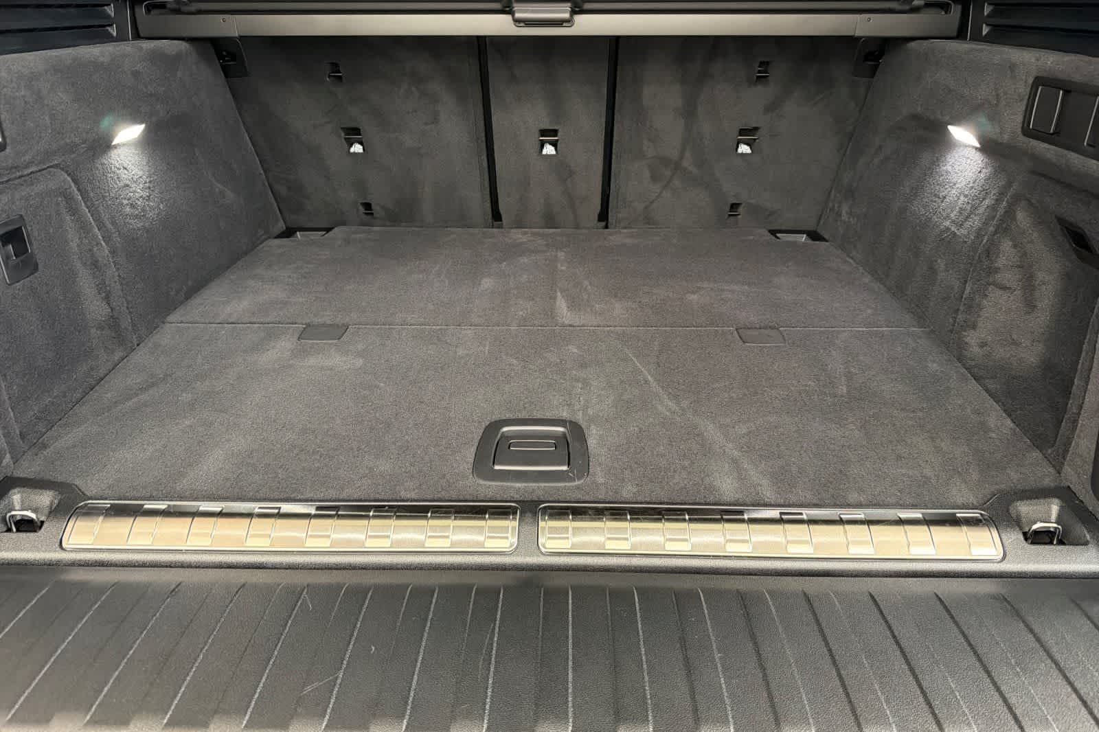 Thumbnail: 2026 BMW X5 - 15