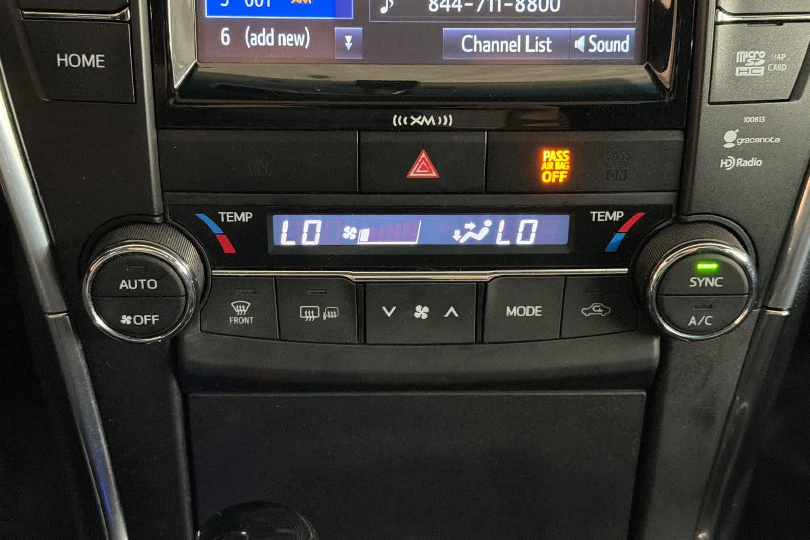 Thumbnail: 2016 Toyota Camry - 19