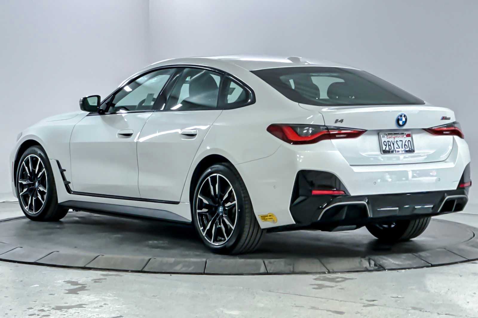 Thumbnail: 2022 BMW i4 - 6