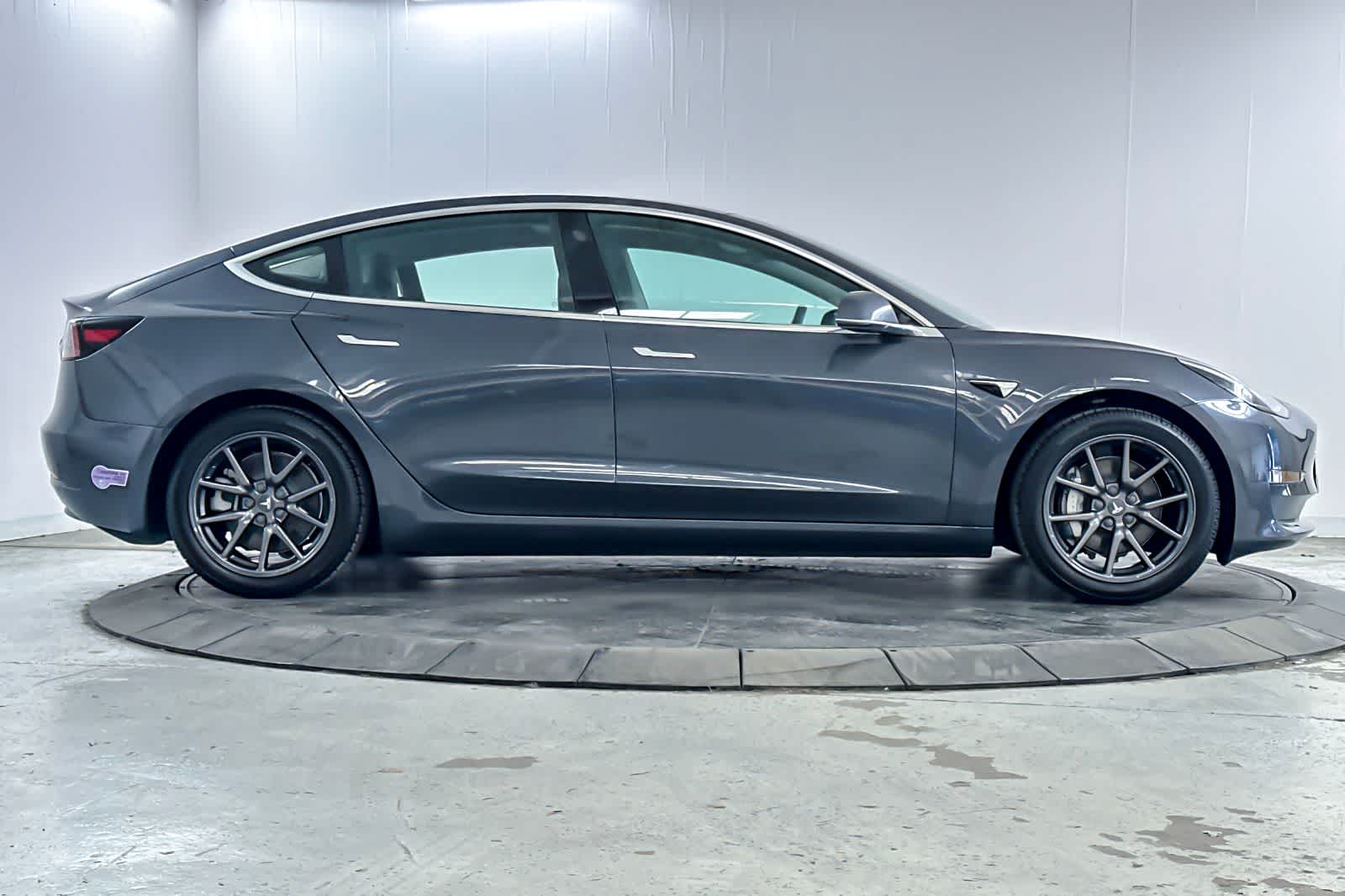 Thumbnail: 2018 Tesla Model 3 - 8