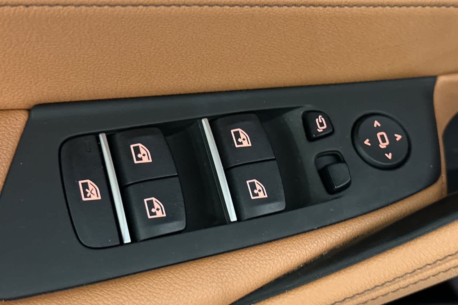 Thumbnail: 2023 BMW 5 Series - 13