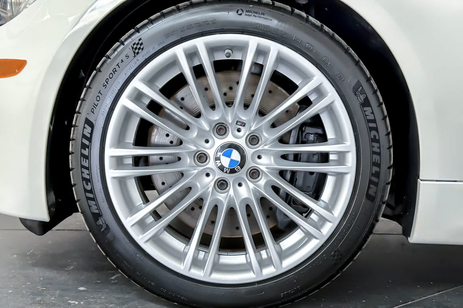Thumbnail: 2011 BMW M3 - 24