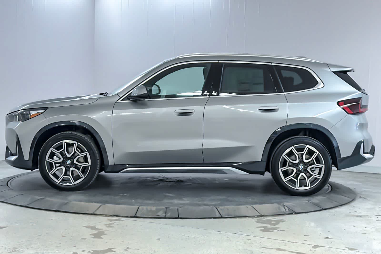 Thumbnail: 2026 BMW X1 - 5