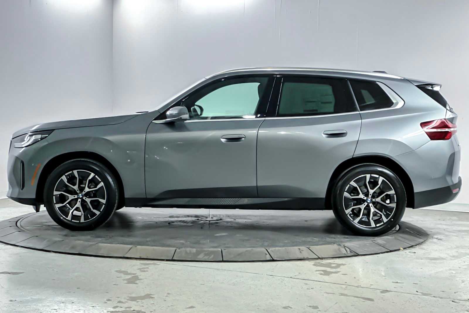 Thumbnail: 2026 BMW X3 - 5