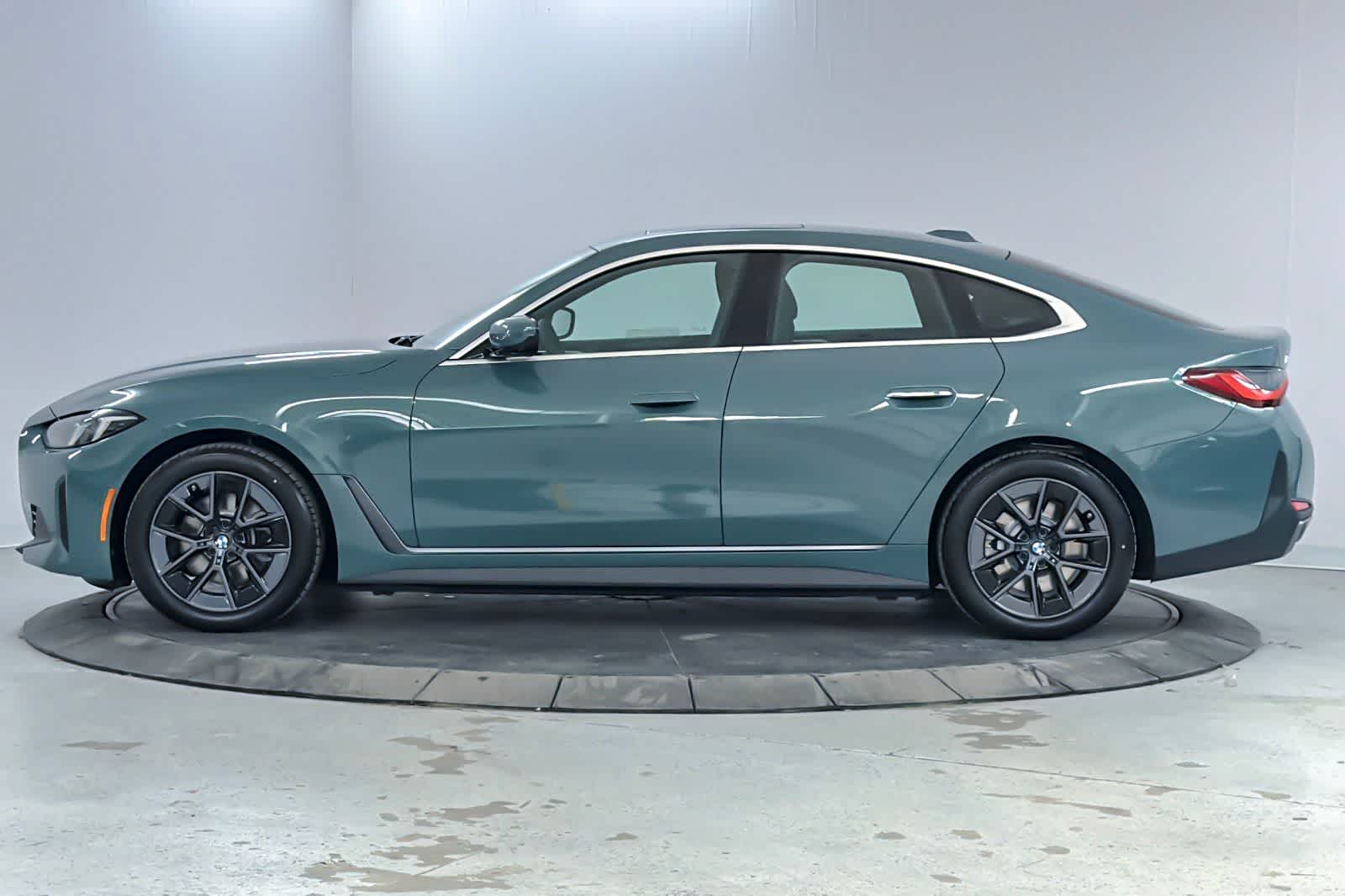 Thumbnail: 2026 BMW i4 - 5