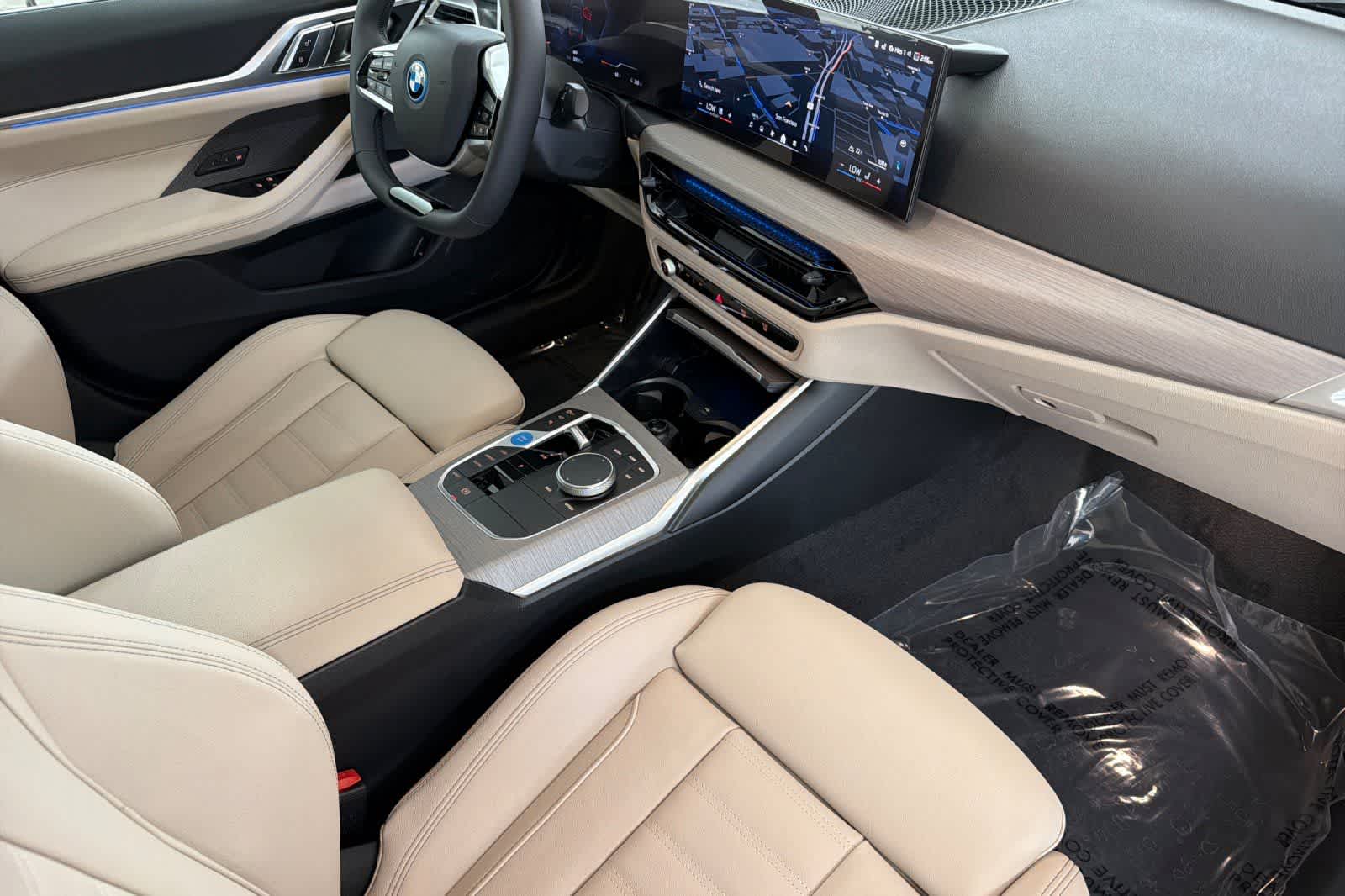 Thumbnail: 2026 BMW i4 - 15