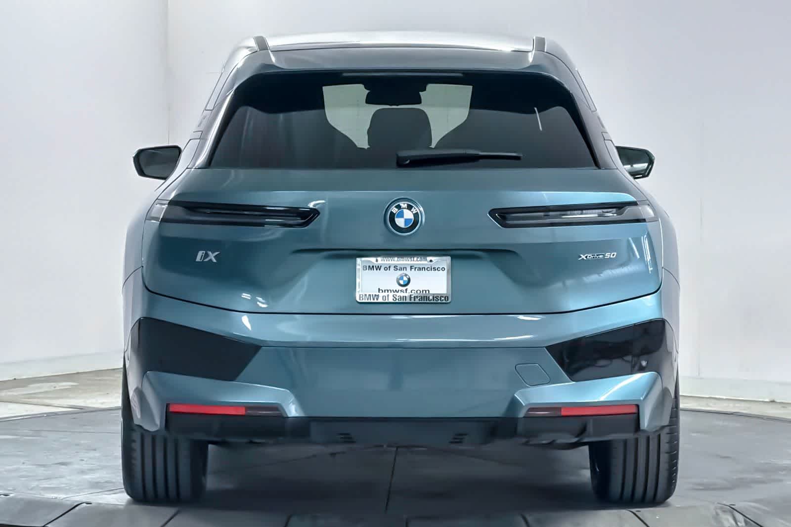 Thumbnail: 2023 BMW iX - 7