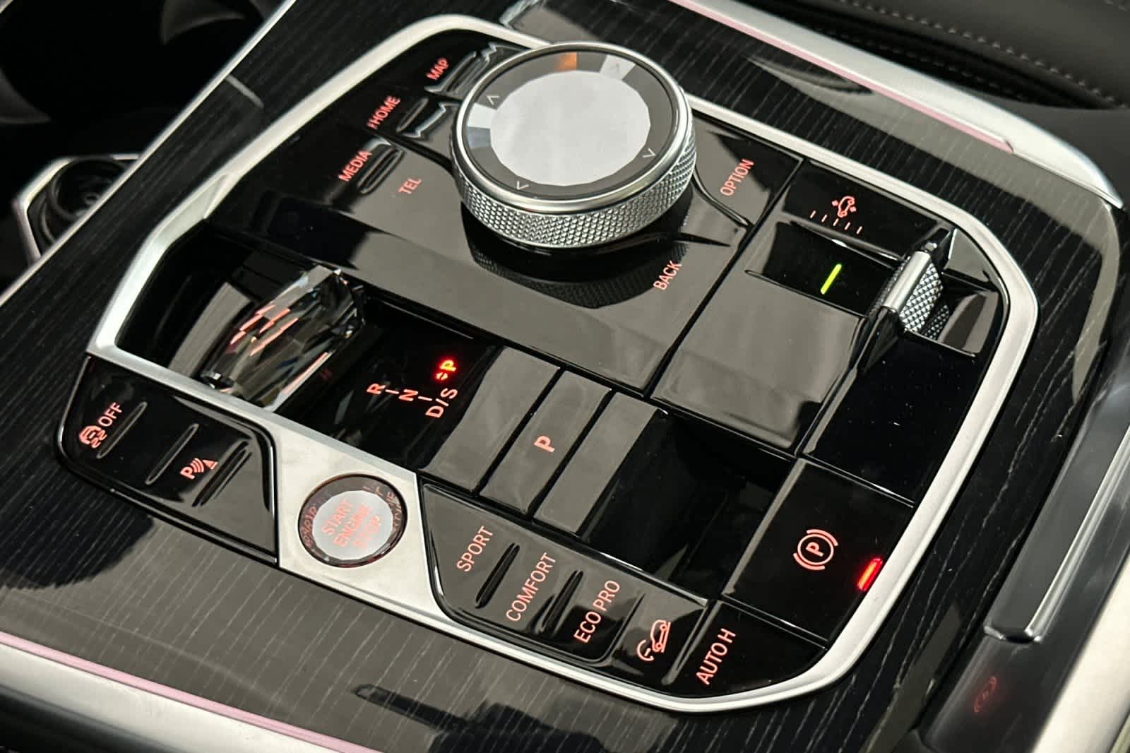 Thumbnail: 2026 BMW X7 - 22