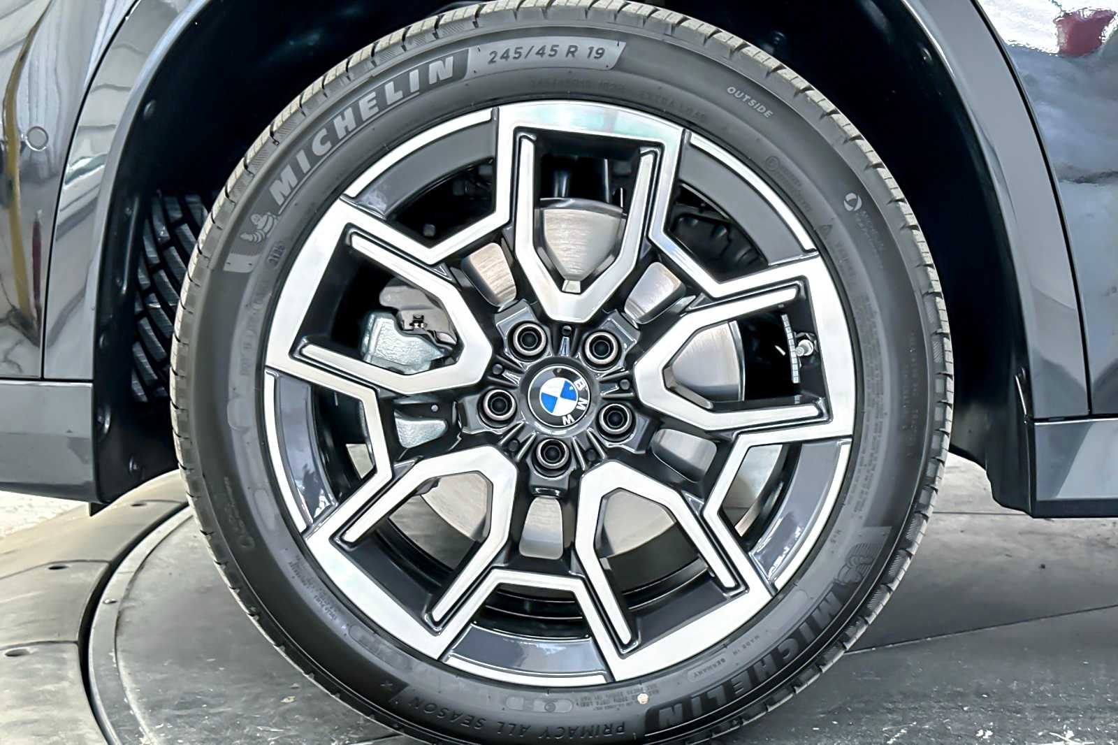 Thumbnail: 2025 BMW X1 - 25