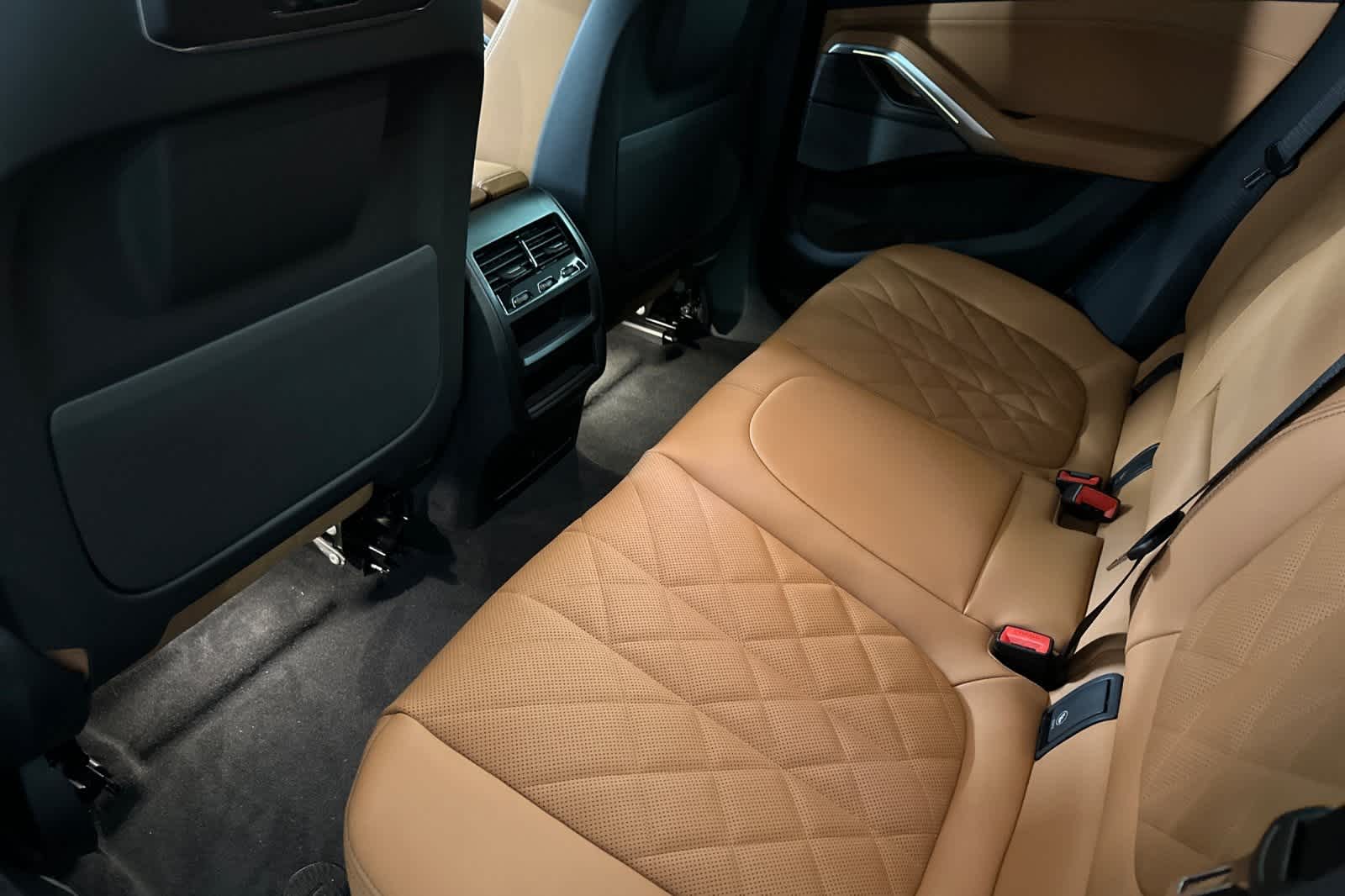 Thumbnail: 2026 BMW X6 - 4