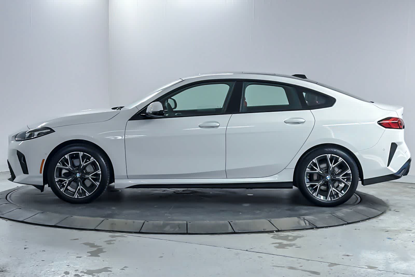 Thumbnail: 2025 BMW 2 Series - 5