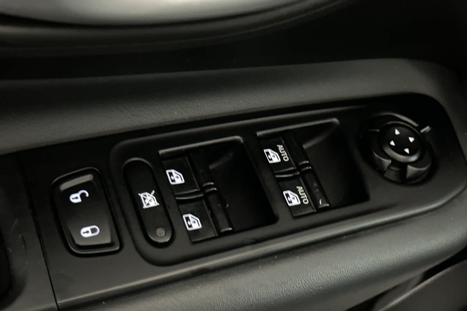 Thumbnail: 2020 Jeep Renegade - 13