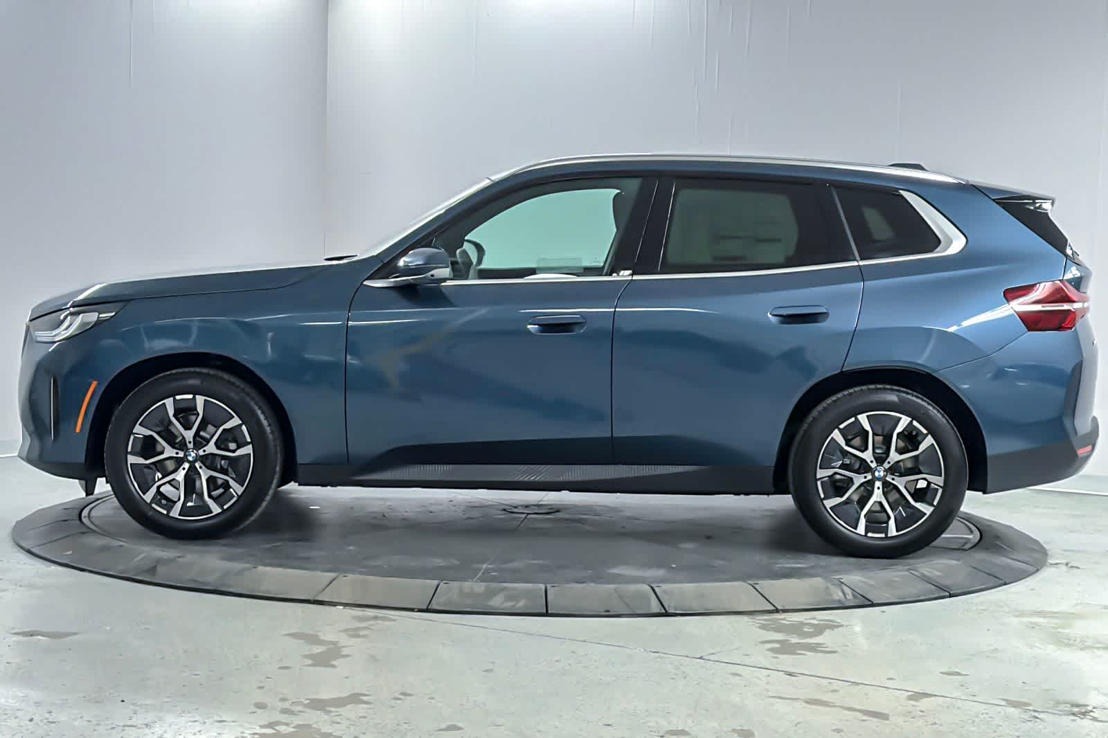 Thumbnail: 2026 BMW X3 - 5