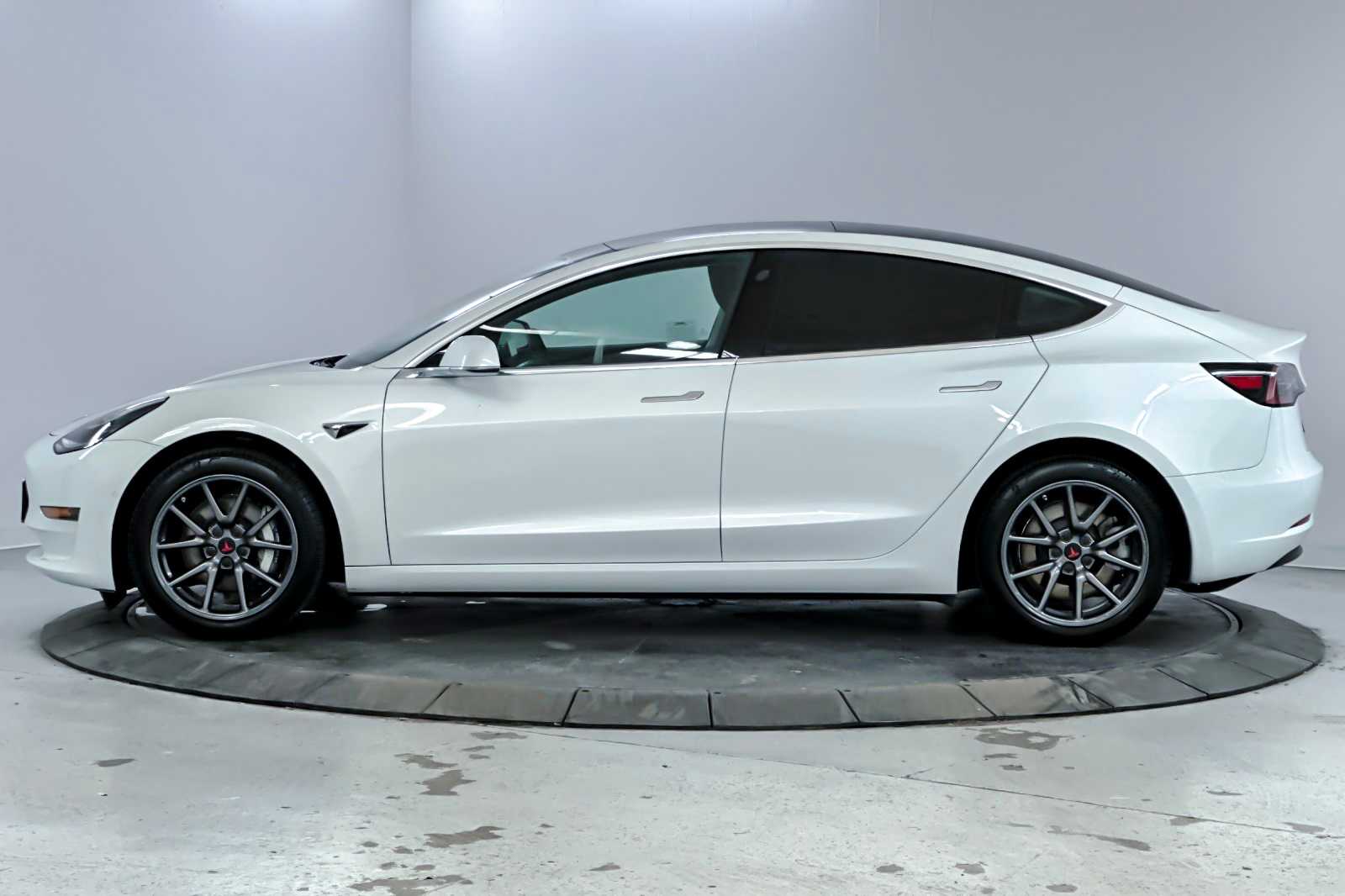 Thumbnail: 2020 Tesla Model 3 - 5