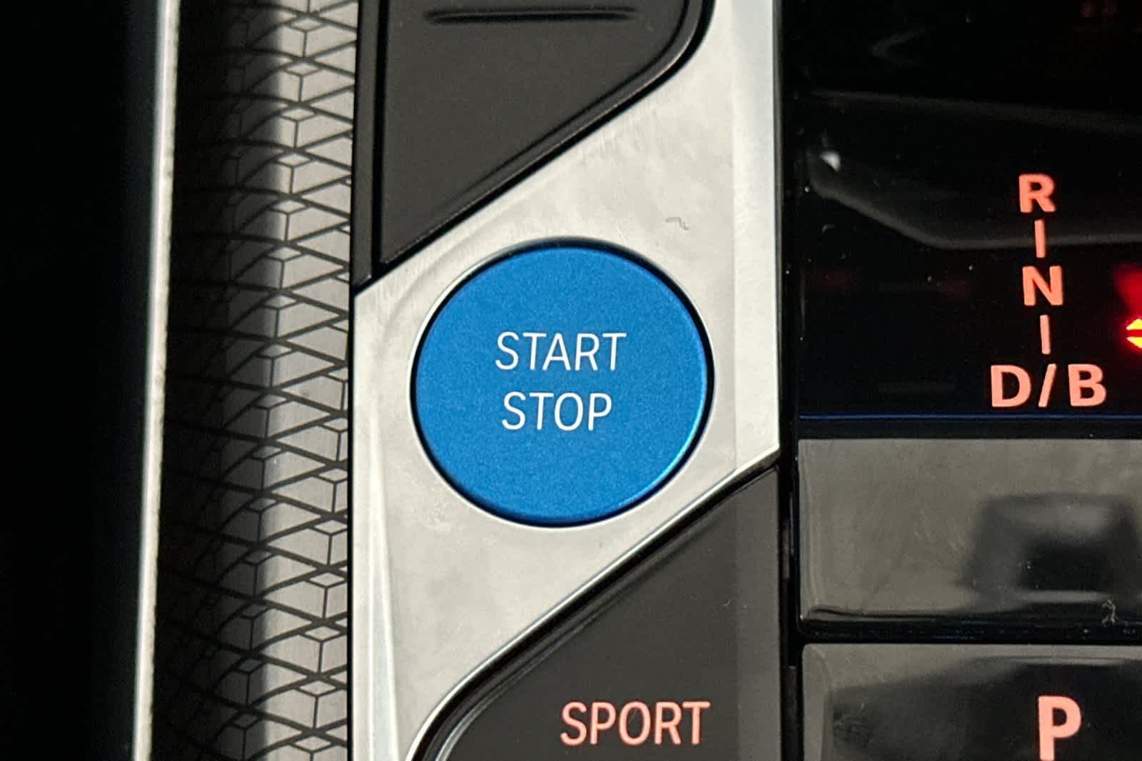 Thumbnail: 2025 BMW i4 - 22