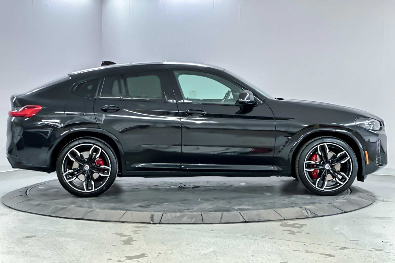 Thumbnail: 2023 BMW X4 - 8