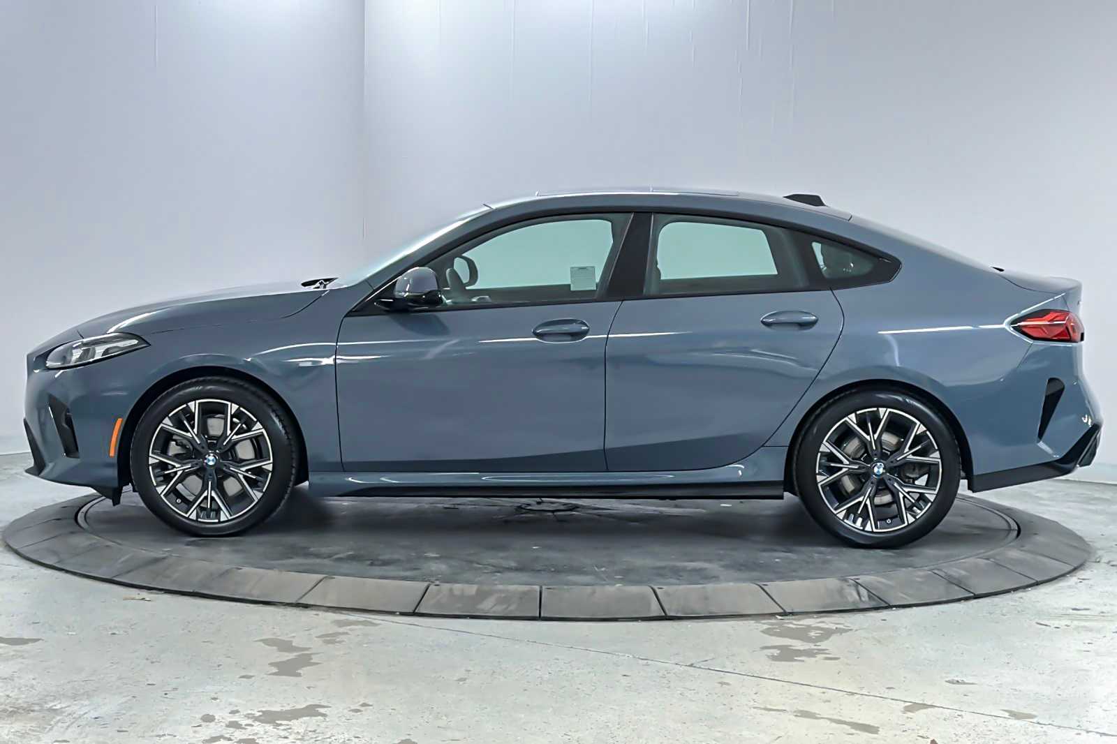 Thumbnail: 2025 BMW 2 Series - 5