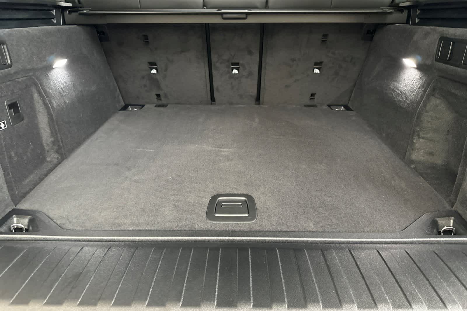 Thumbnail: 2026 BMW X5 - 15