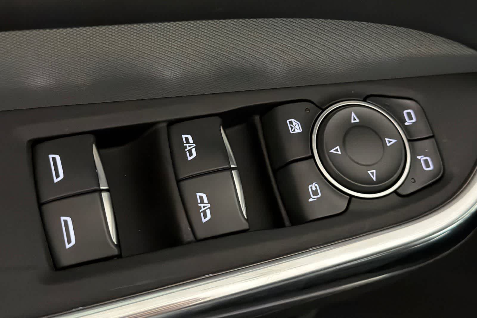 Thumbnail: 2023 Cadillac XT4 - 13