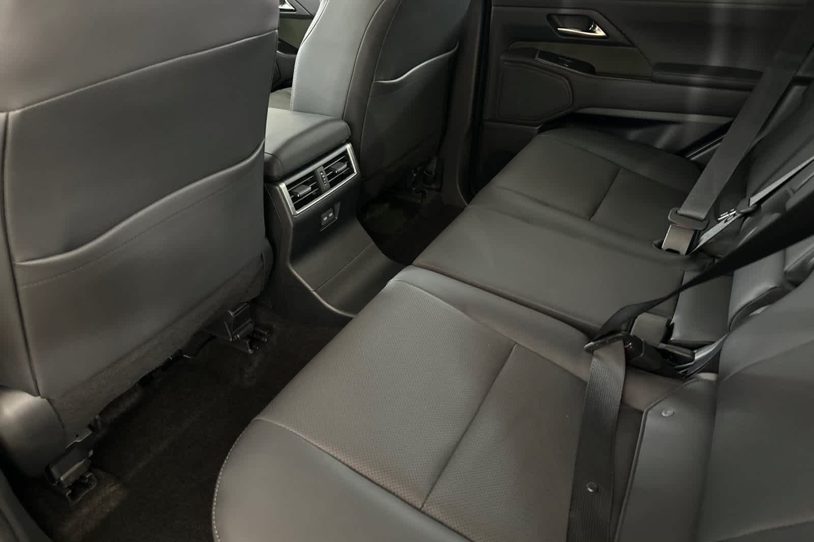 Thumbnail: 2024 Lexus GX - 4