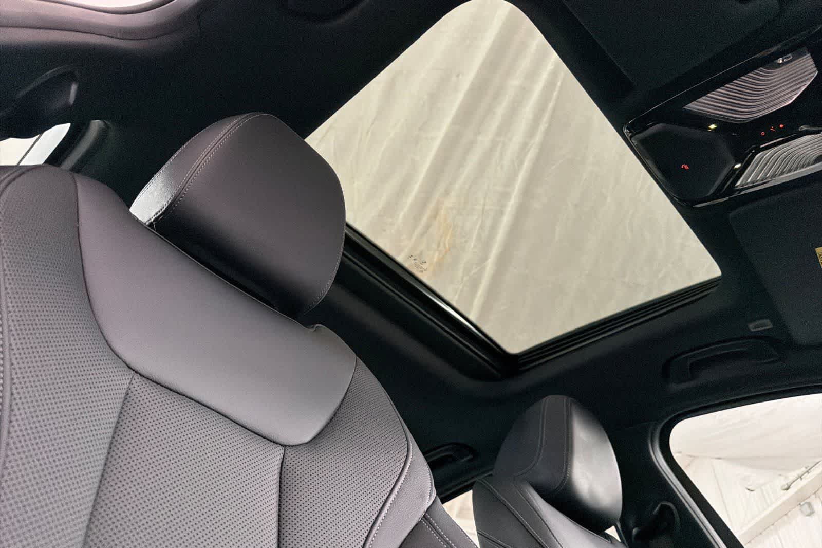 Thumbnail: 2023 BMW 3 Series - 16