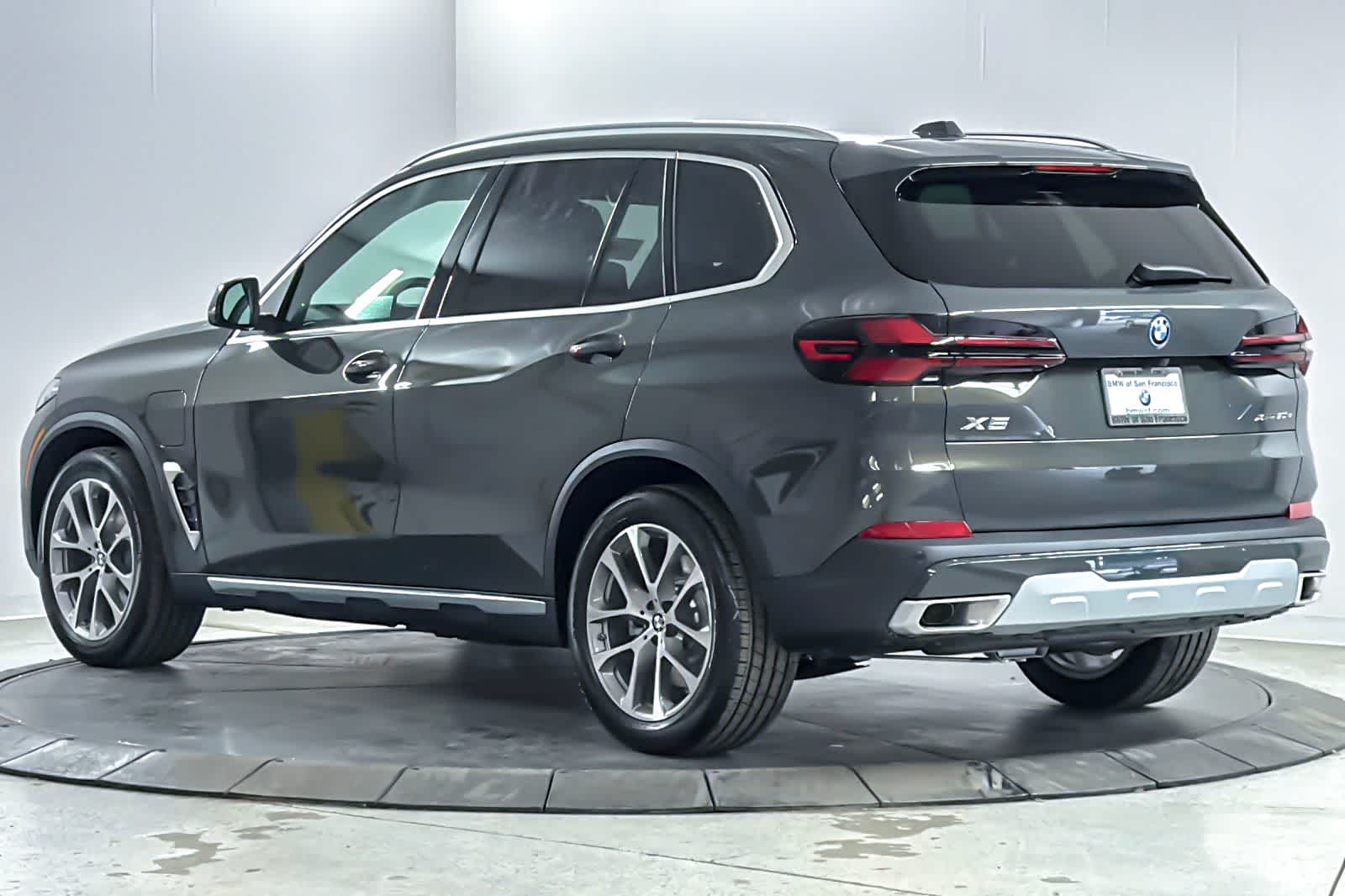 Thumbnail: 2026 BMW X5 - 6