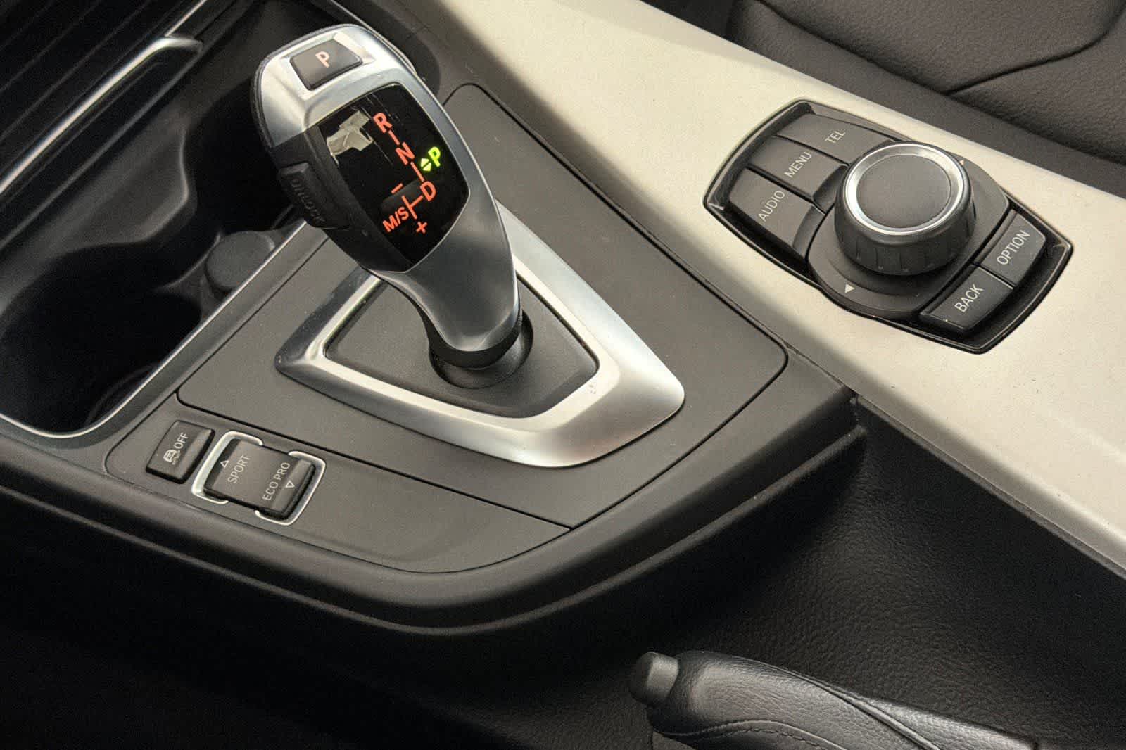 Thumbnail: 2016 BMW 3 Series - 19