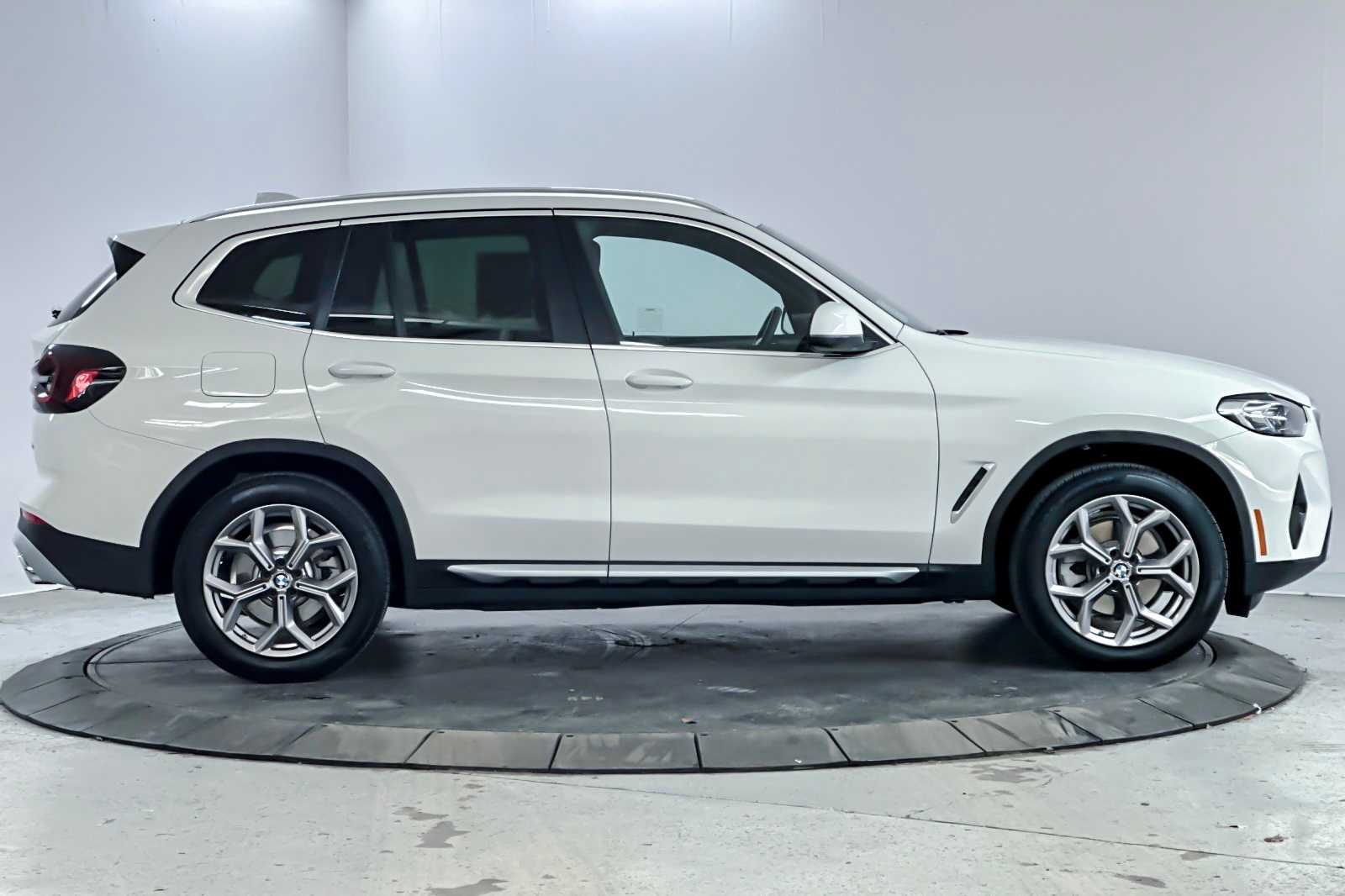 2024 BMW X3 xDrive30i 8