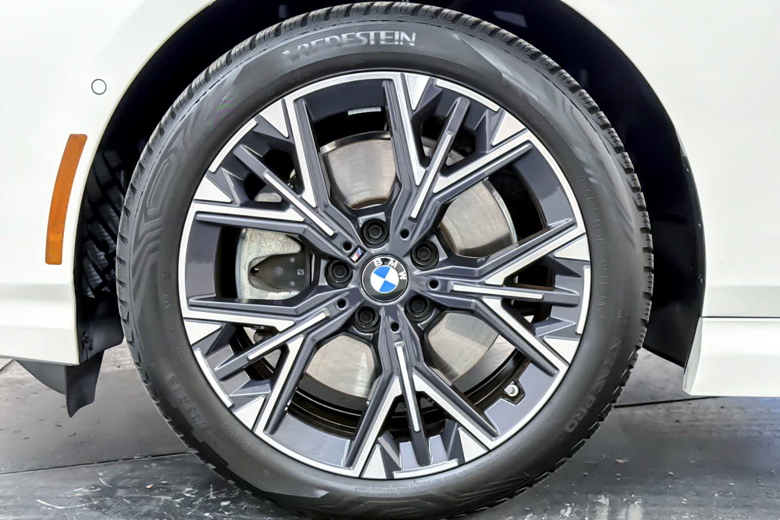 Thumbnail: 2025 BMW 2 Series - 25