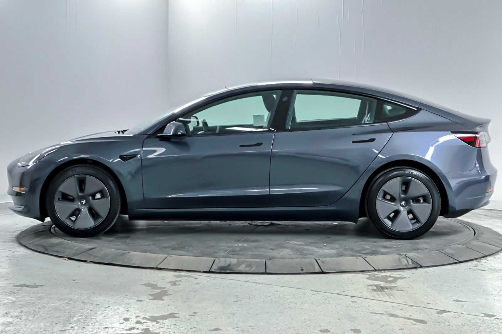 Thumbnail: 2023 Tesla Model 3 - 5