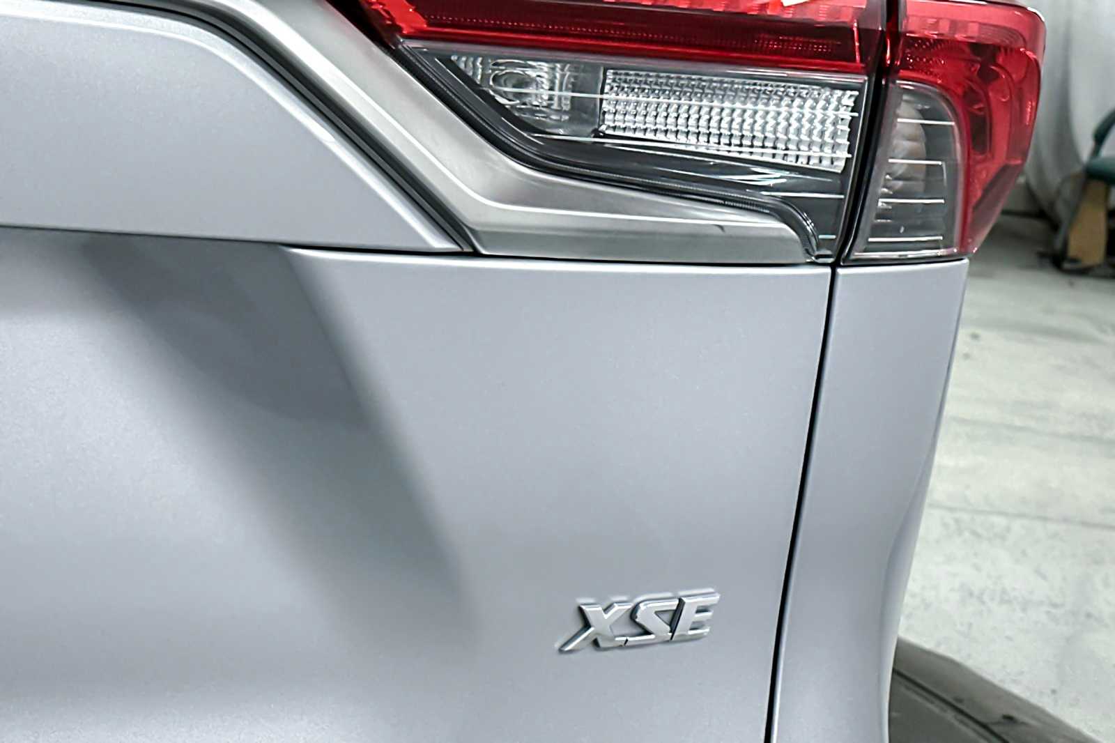 Thumbnail: 2021 Toyota RAV4 - 28