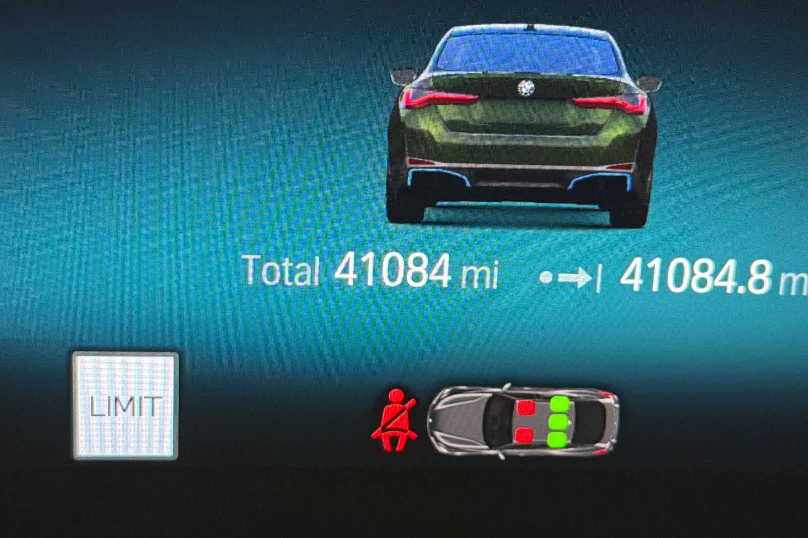 Thumbnail: 2023 BMW i4 - 25