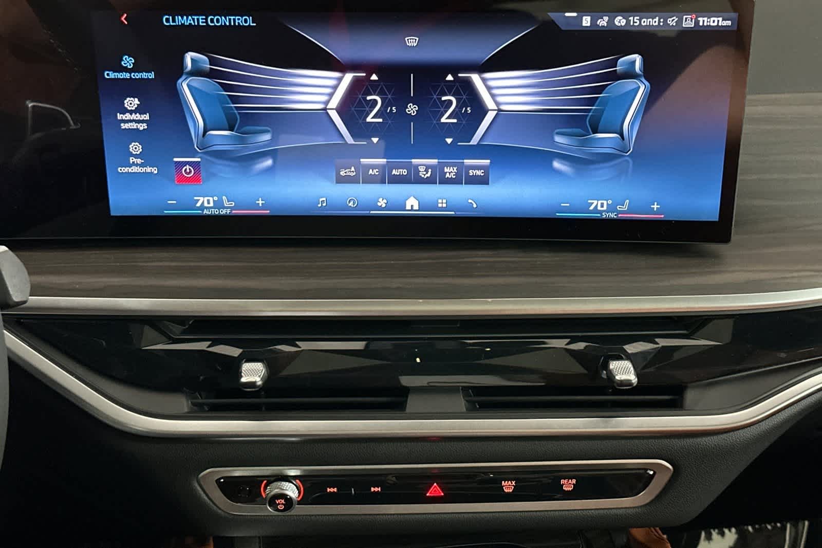 Thumbnail: 2026 BMW X6 - 21