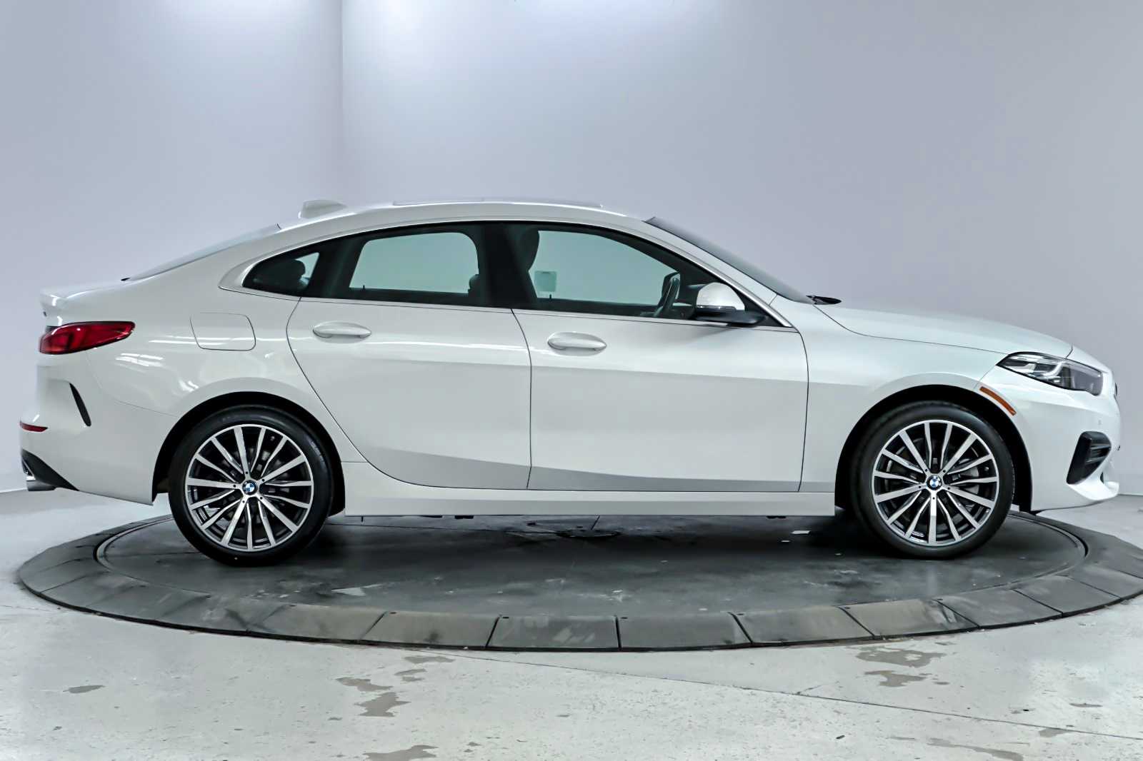 Thumbnail: 2023 BMW 2 Series - 8