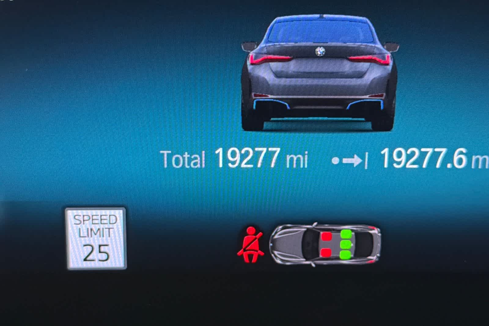 Thumbnail: 2023 BMW i4 - 25