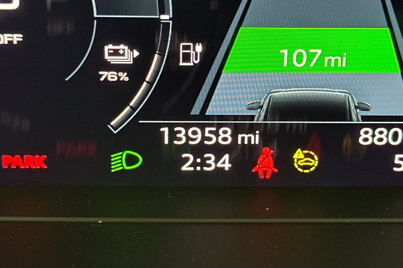 Thumbnail: 2024 Audi Q4 e-tron - 25