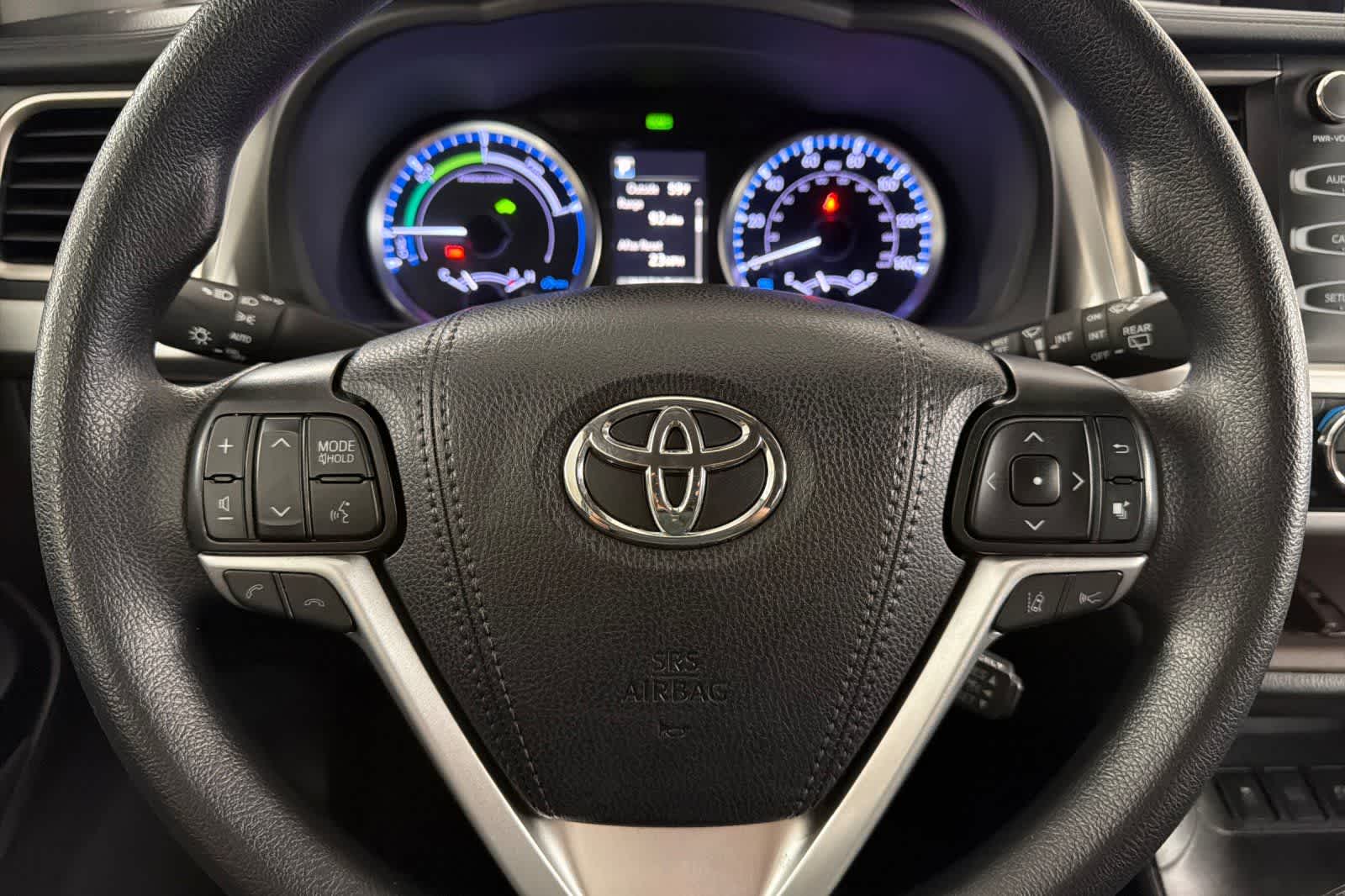 Thumbnail: 2019 Toyota Highlander - 23