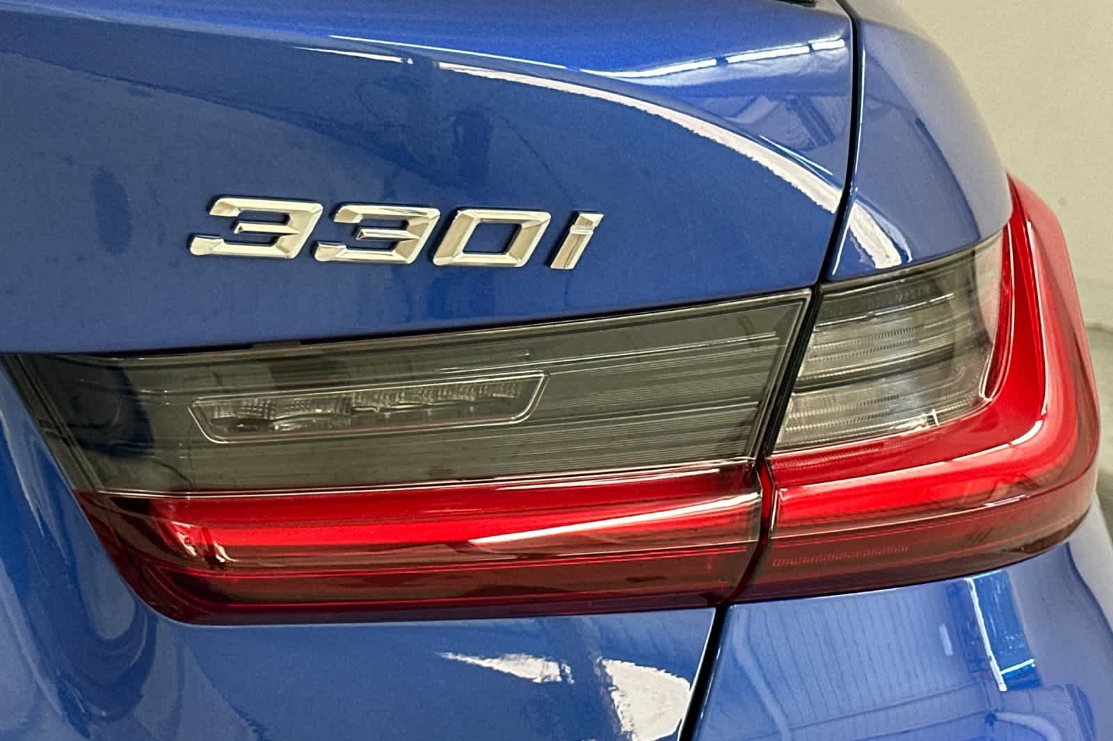 Thumbnail: 2023 BMW 3 Series - 27