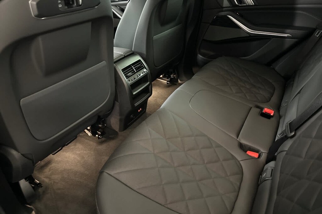 New 2026 BMW X5 xDrive40i SUV