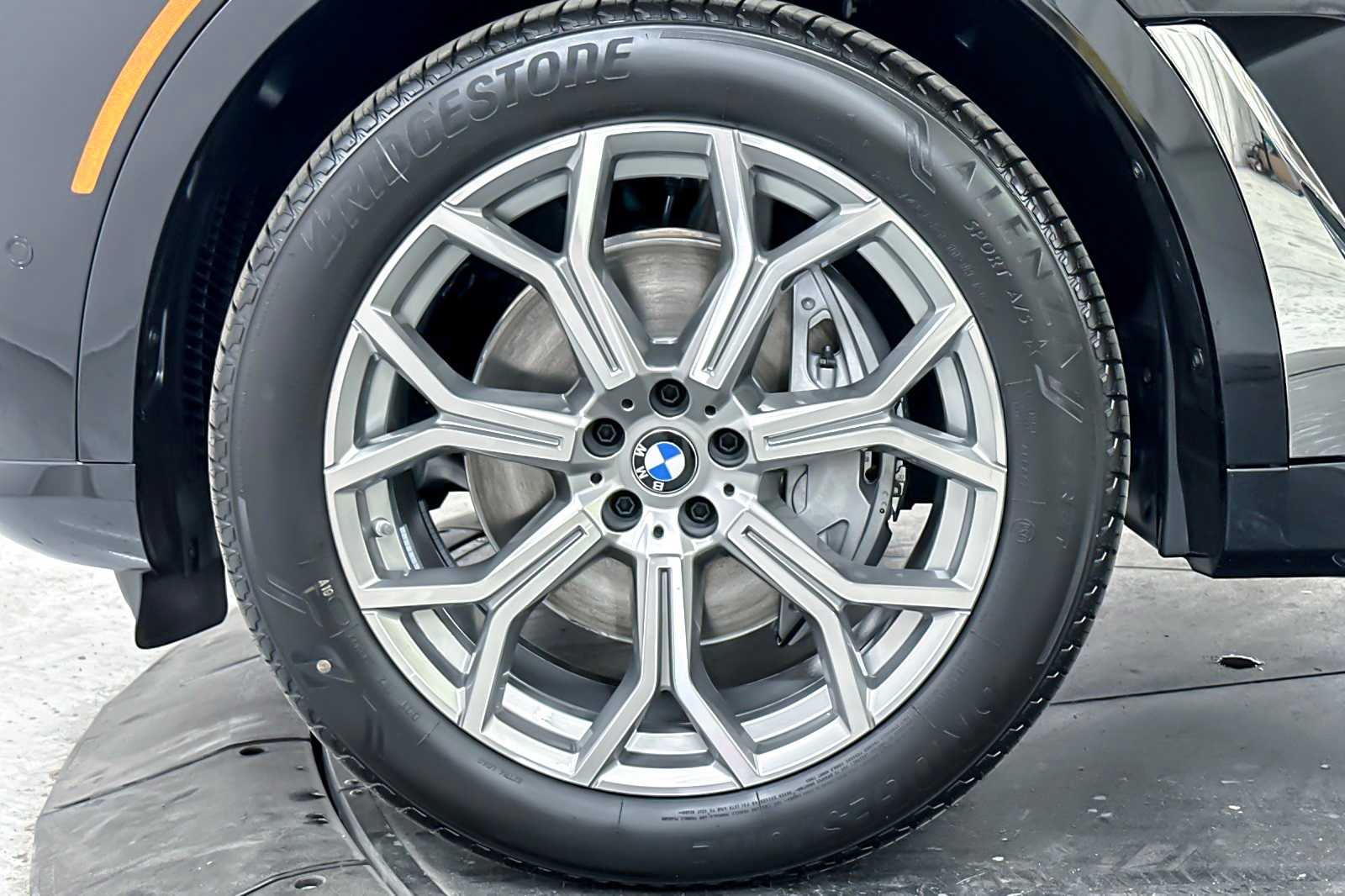 Thumbnail: 2026 BMW X7 - 25