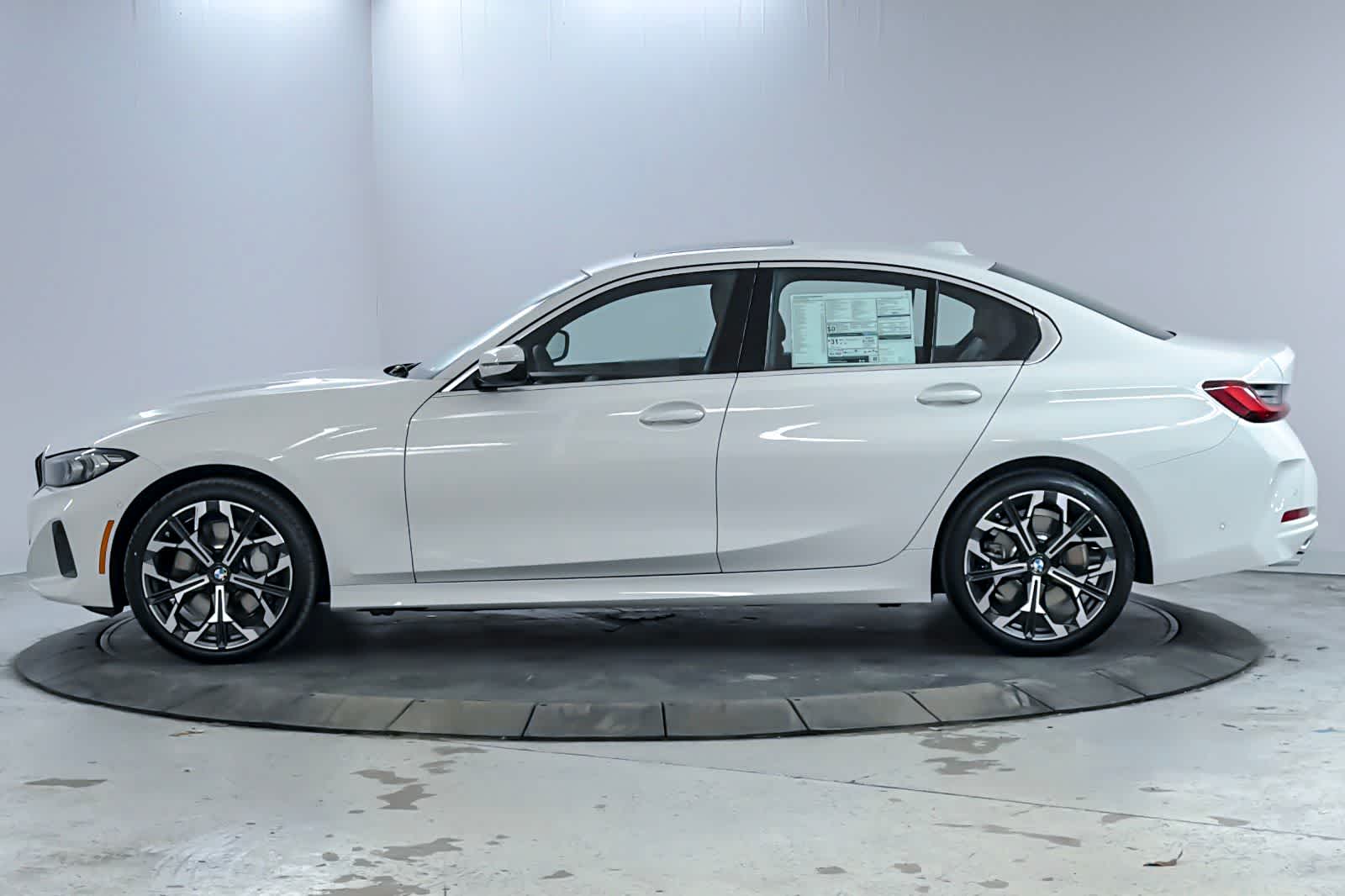 Thumbnail: 2026 BMW 3 Series - 5