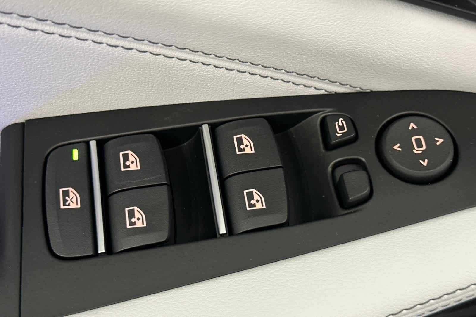 Thumbnail: 2026 BMW X5 - 13