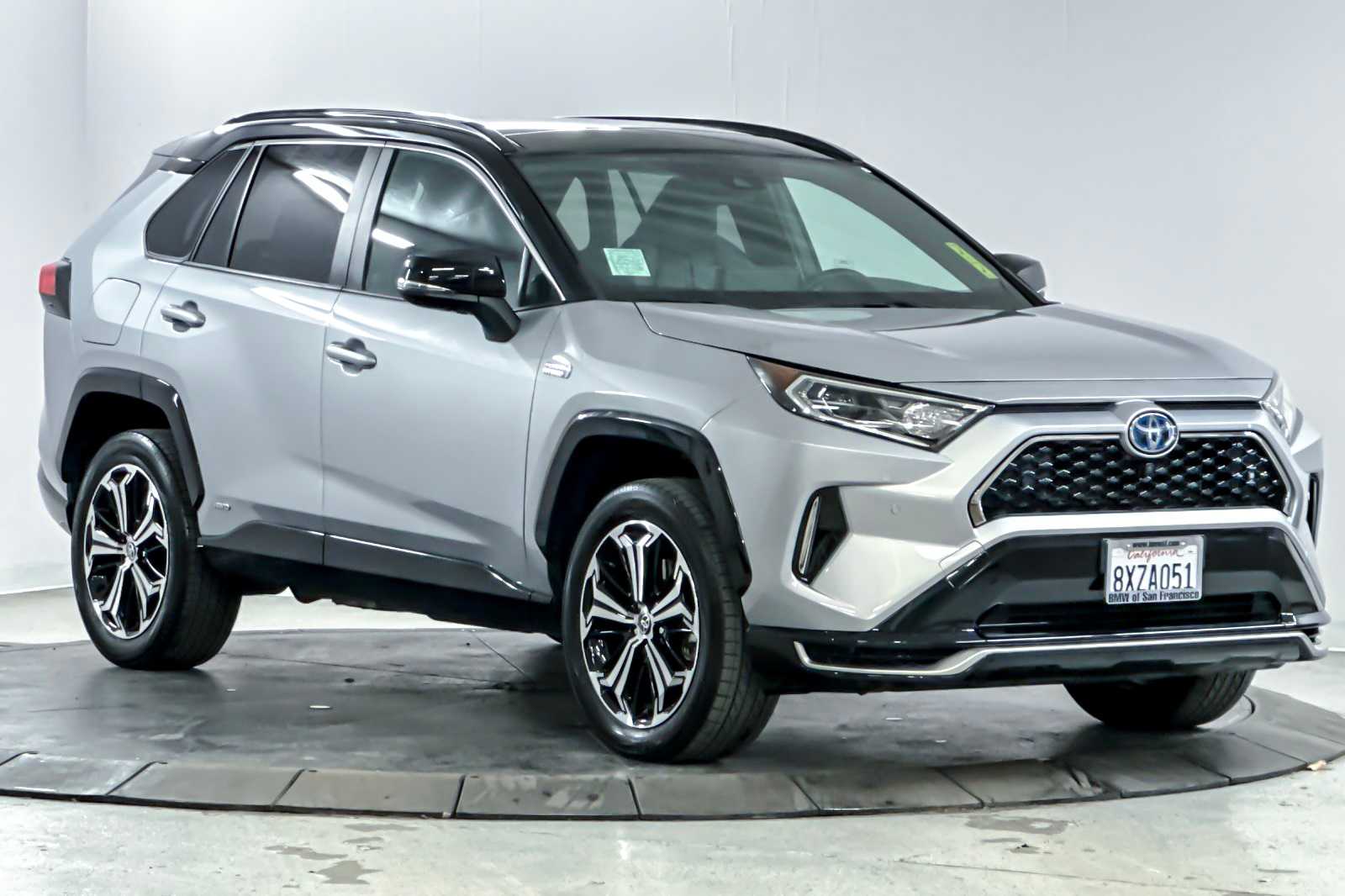 Thumbnail: 2021 Toyota RAV4 - 9
