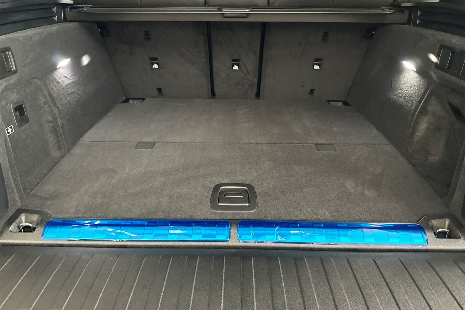 Thumbnail: 2026 BMW X5 - 15