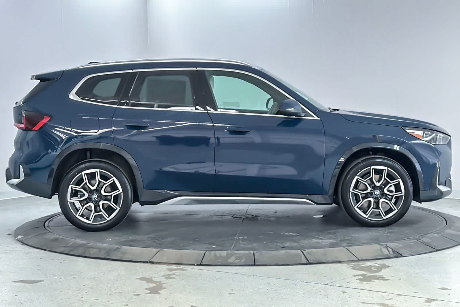 Thumbnail: 2026 BMW X1 - 8