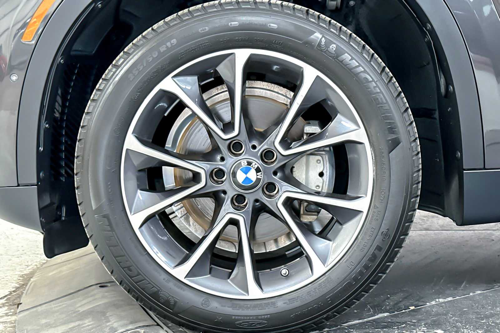 Thumbnail: 2018 BMW X5 - 27
